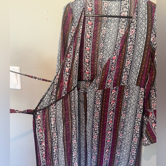 Bohemian floor length bell sleeved wrap dress - Picture 6 of 11